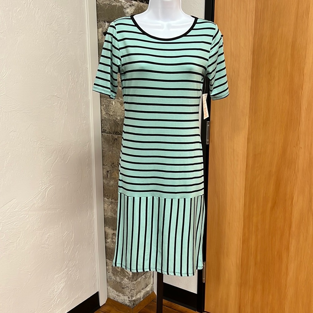 3/$20 NWT LuLaRoe Julia Form Fitted Knee Length Dress Size XS